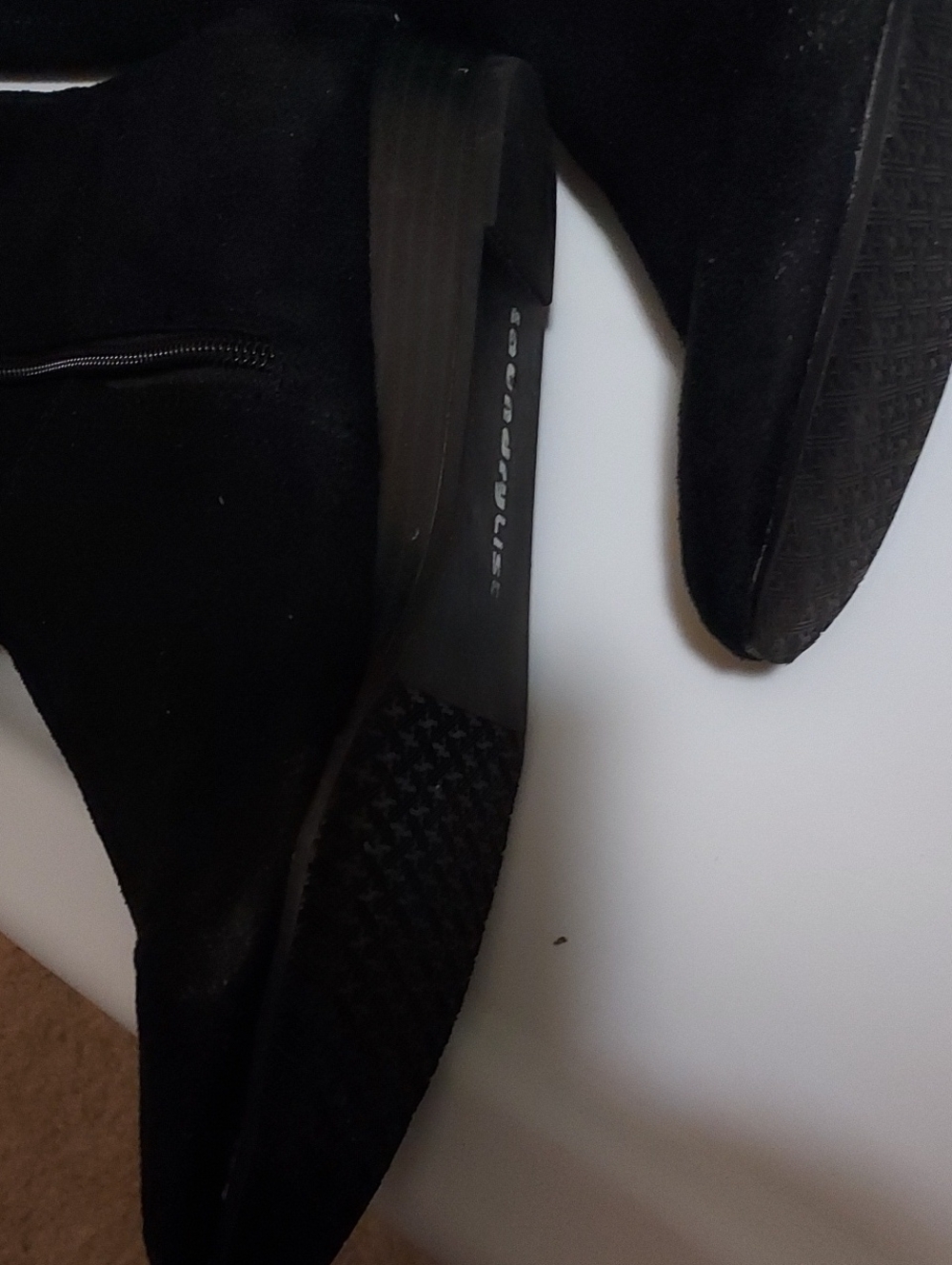Black Women's Tall Zip Knee Boots - Picture 4 of 8